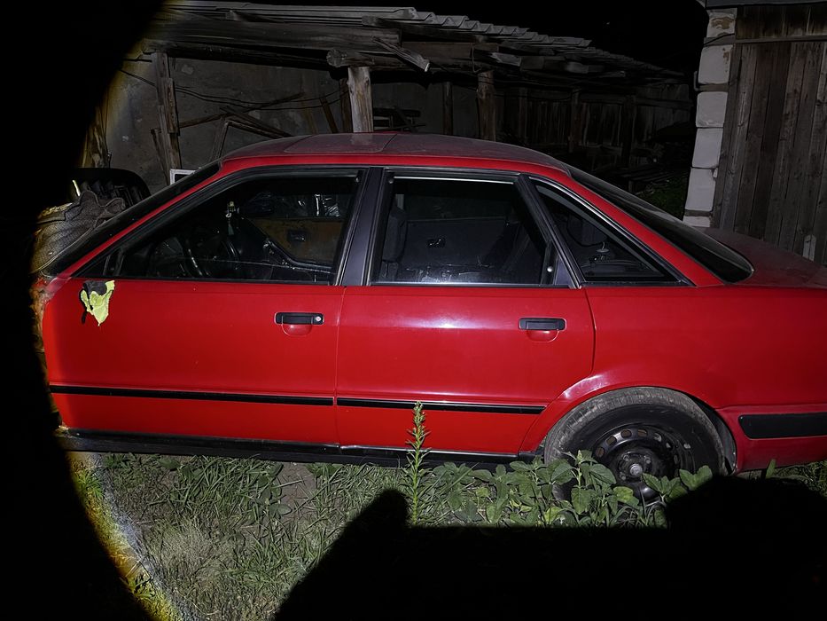 Продам ауди 80 б4 без двигателя,