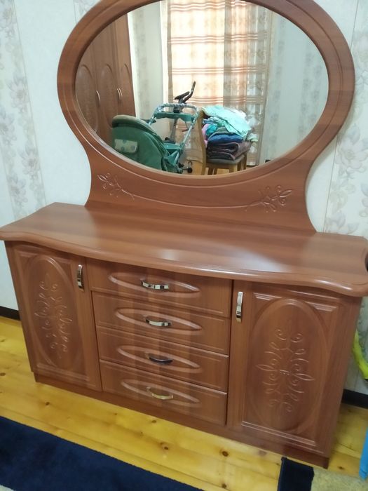 Спальный гарнитур