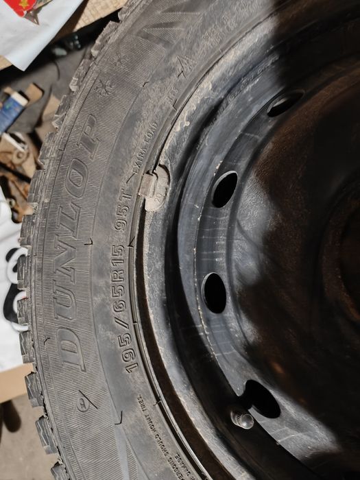 Продам диски с зимней резиной