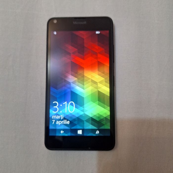Vând telefon Microsoft Lumia 640