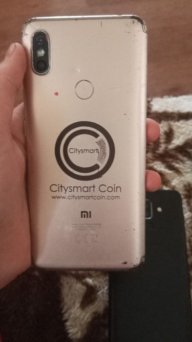 Продам два телефона