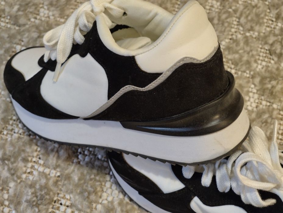 Черно - бели дамски сникърси