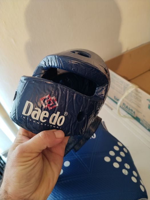 Форма Таэквондо в комплекте.шитки,пояс,груша.итд.