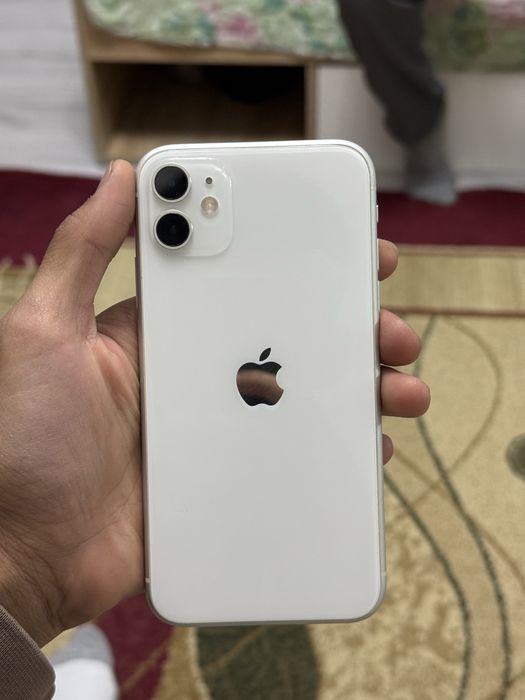 iPhone 11 белый 128гб, 77%