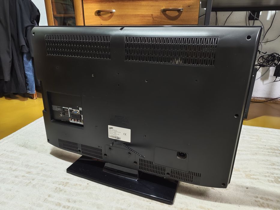 Телевизор Samsung 32” LE32B350F1W
