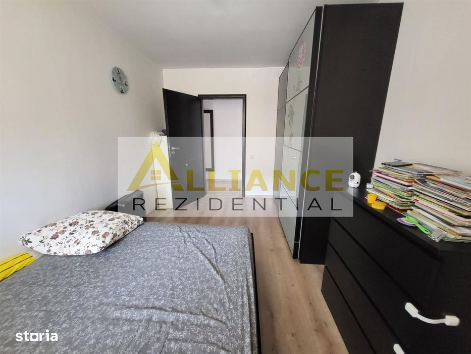 Apartament 3 camere de vanzare
