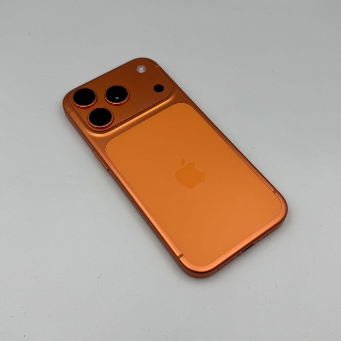 Amanet F28: Telefon Iphone 17 Pro 256GB cosmic orange