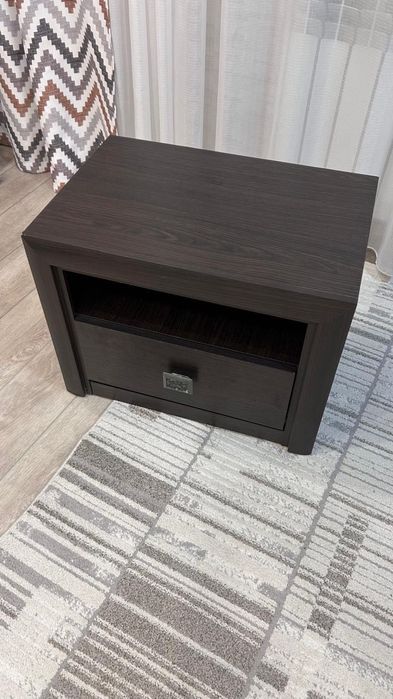 Продается тумба прикроватная