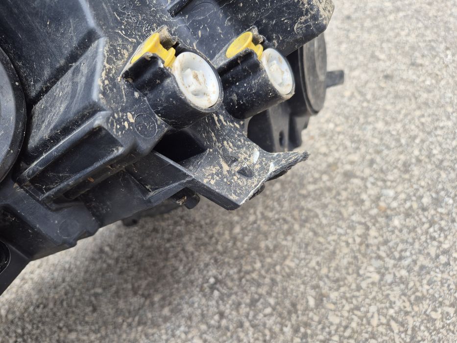 Десен фар Skoda Karoq