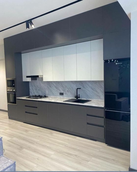 Kuxnniy garnitur na zakaz