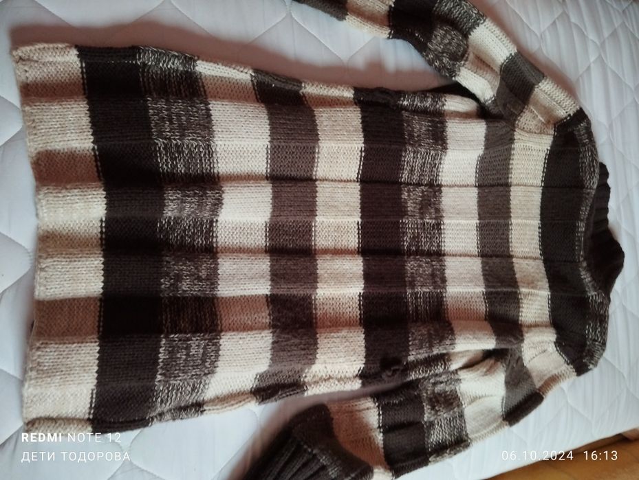 Продавам нова жилетка.