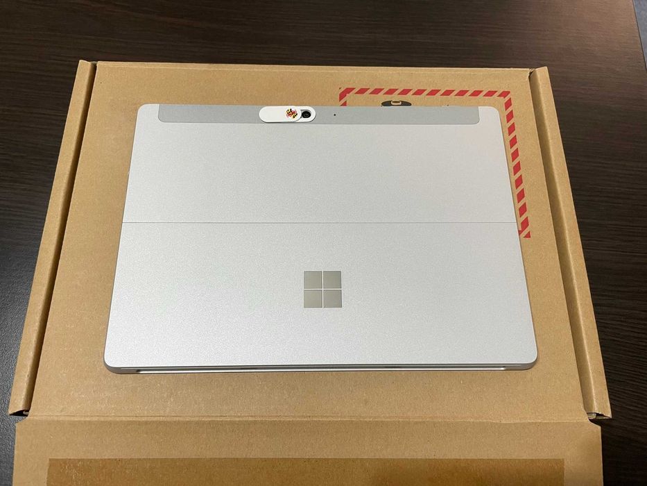 Microsoft Surface go3, i3 ,8gb ram,128gb ssd,win 11 pro