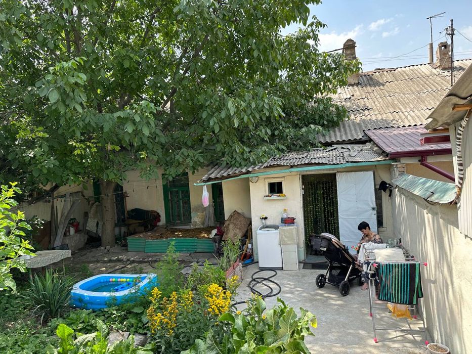 Продается дом  в яшнобадском районе , не долеко от ашхабад парка .