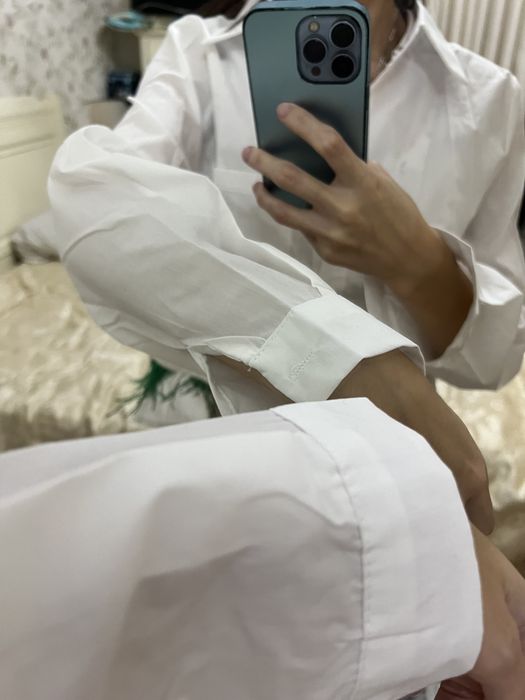 Продам белую рубашку