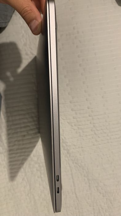 Apple MacBook Pro 14.3" i7-7920HQ 512GB SSD 16GB