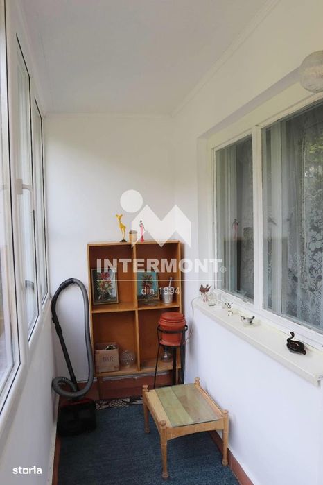 Apartament de vânzare Sinaia – 3 camere decomandate |76 mp | Parter