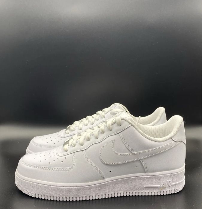 Sneakers Air Force 1 Nike Triple White Low - 40-44