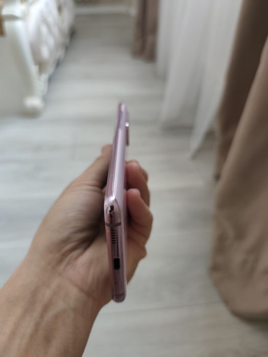 Продам Samsung S20fe