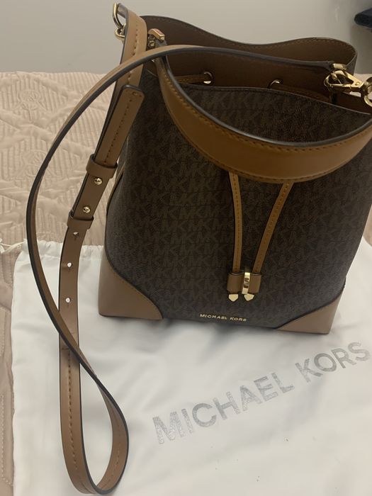 Сумка Michael Kors Suri Medium Bucket Bag (ведёрко)