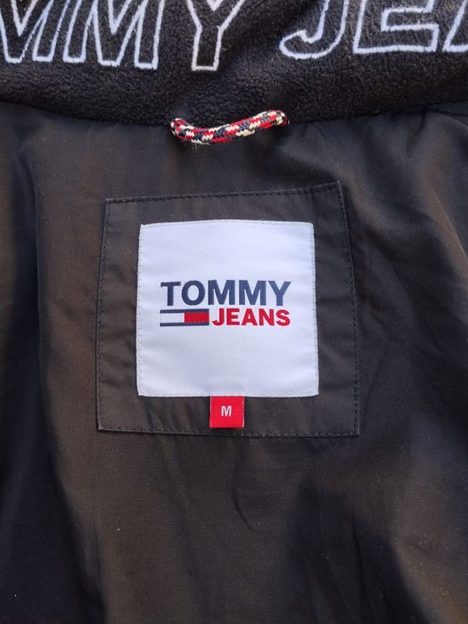Vând geaca  bărbați Tommy Hilfiger!