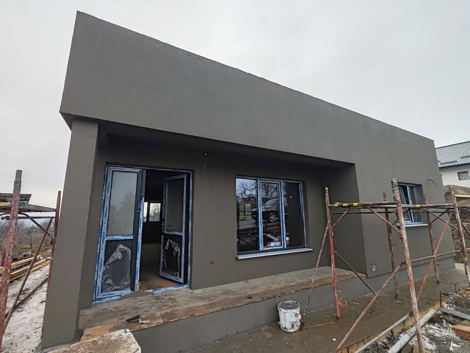 Casa cu autorizație de constr în Aroneanu , materiale premium