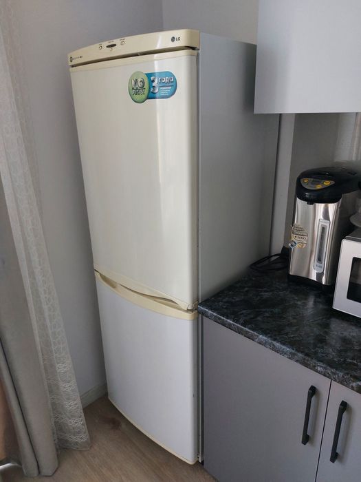 Продам холодильник Lg