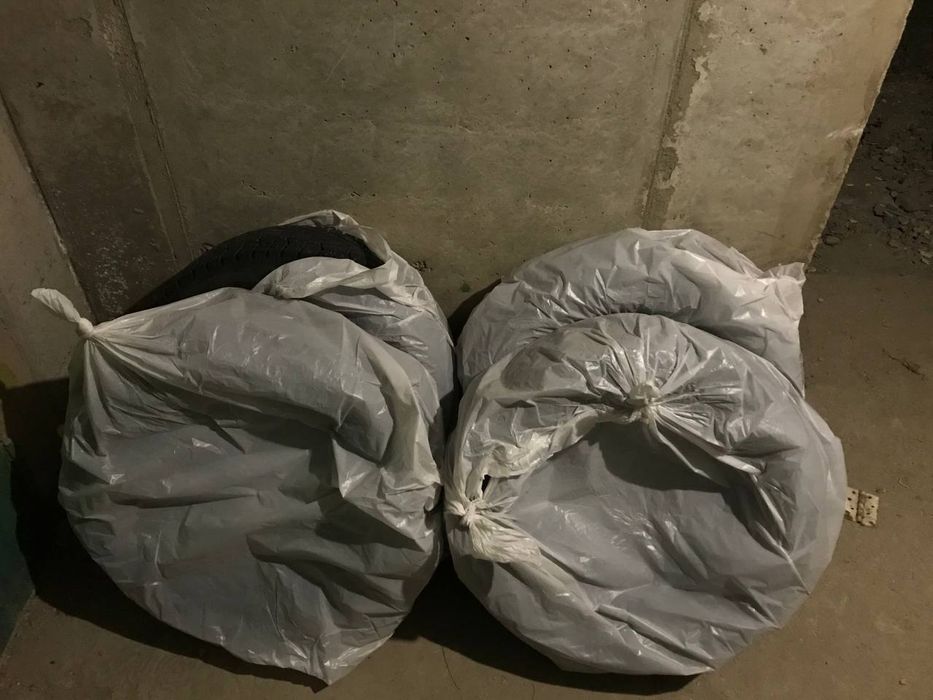 Продам зимние шины