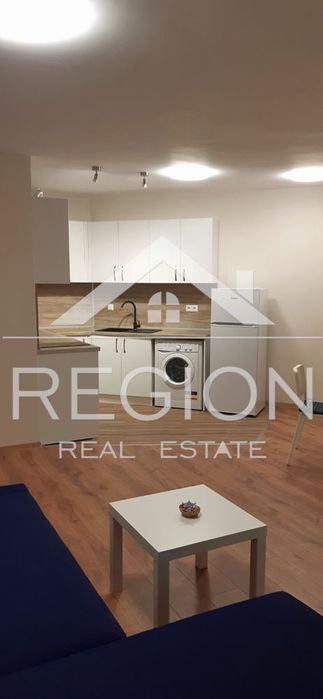 Дава се под наем Двустаен апартамент в Варна, Левски - 65 кв.м за 561 € - Снимка #1