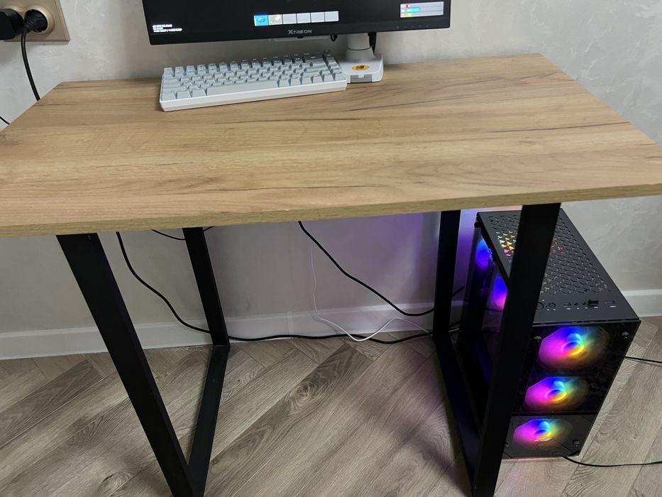 Стол писменный б/у