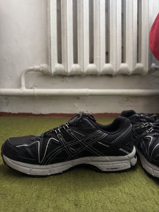 Кроссовки Asics новые