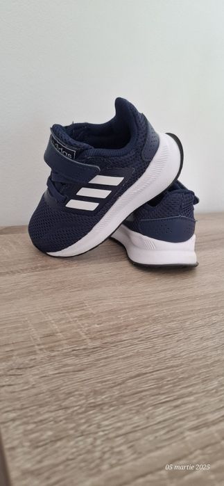 Adidasi copii Adidas
