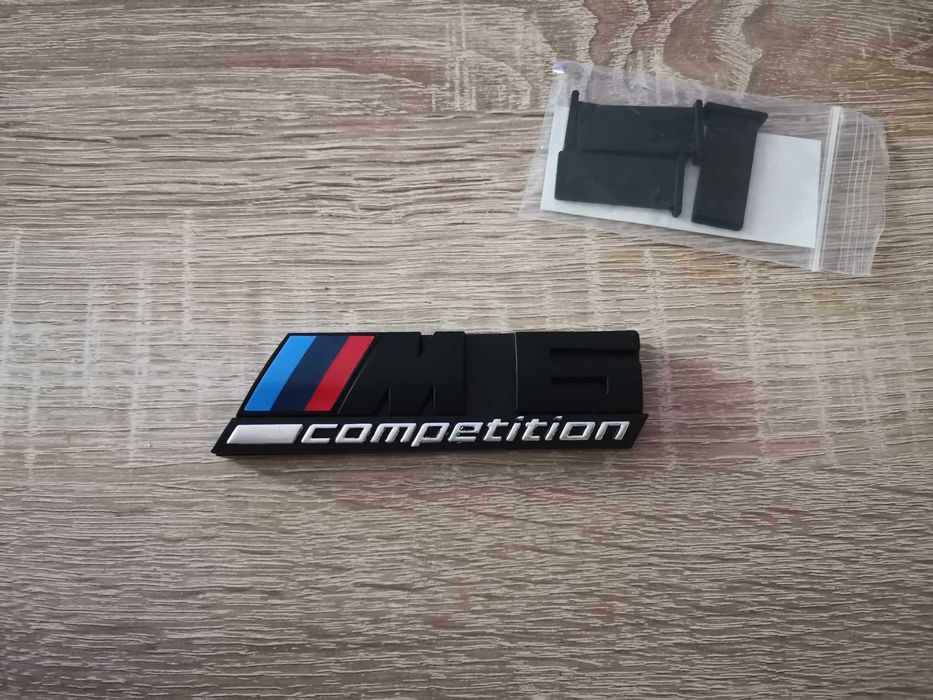 Предна решетка черна емблема BMW M6 Competition