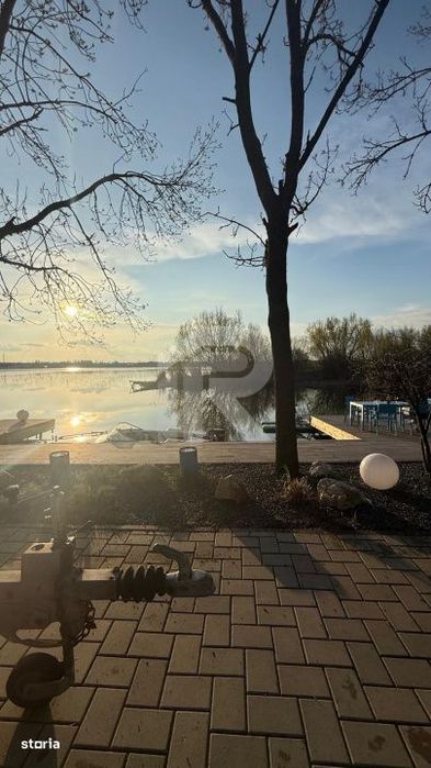 Se Vinde Vila Cu Deschidere La Lacul Snagov La Cel Mai Mic Pret