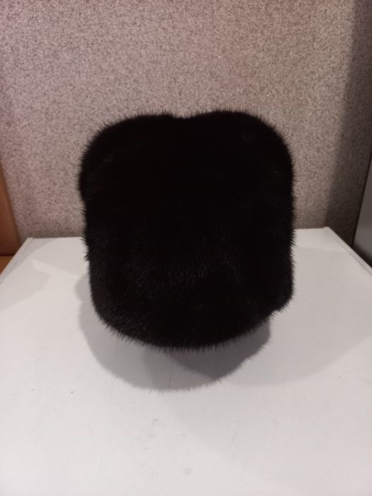 Подам норковую шапку