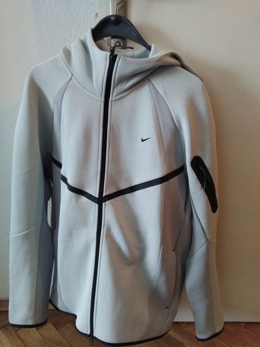 Анцунг Nike бяло с сиво, размер Л