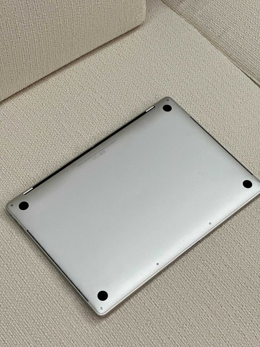 Apple MacBook Pro 15" (2107) - i7 / 16 GB RAM / Retina с ПОДАРЪК