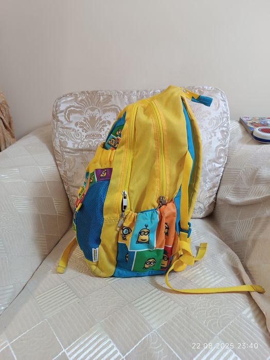 Продам рюкзак школьный