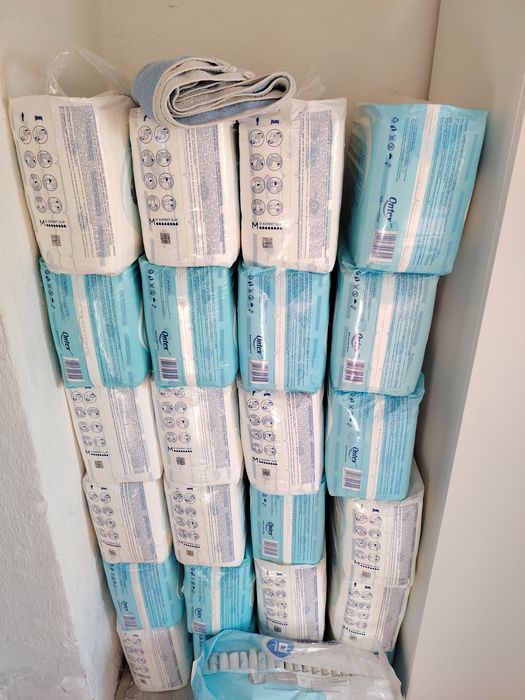 Продам взрослые  памперсы