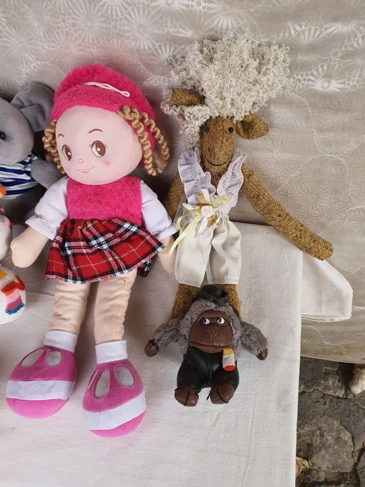 Продаются игрушки