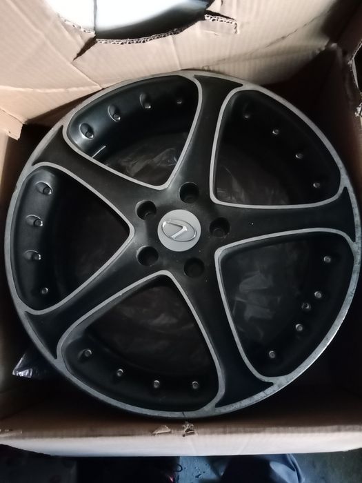 Диски r17 Тойота Лексус