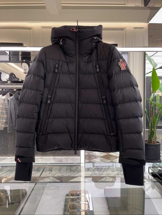 Geaca Moncler - calitate premium
