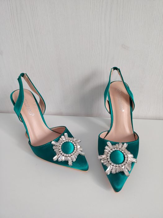 Pantofi eleganți