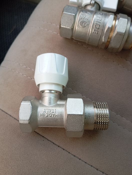 Продам кран Американка 3/4 новые