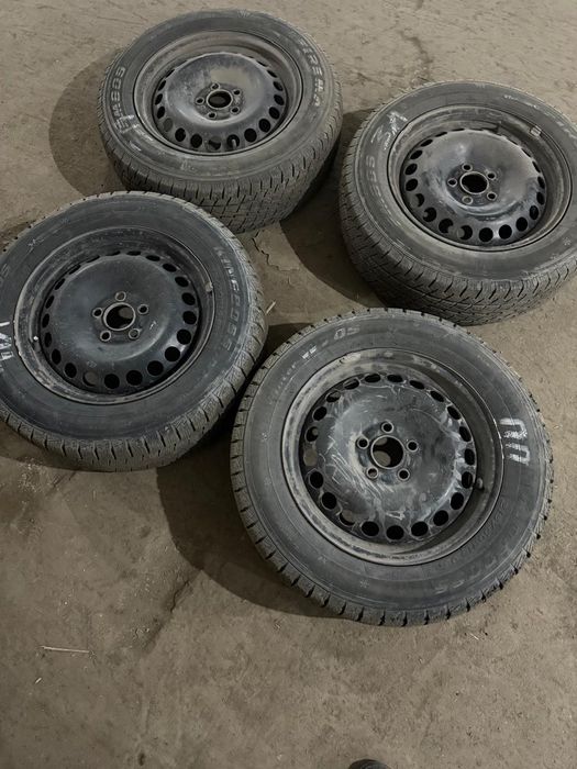 Автошина с диском