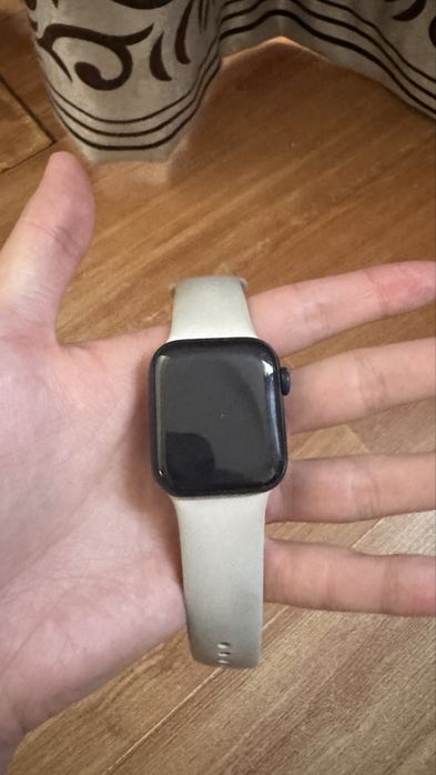 Apple watch SE 40mm GPS 2nd gen