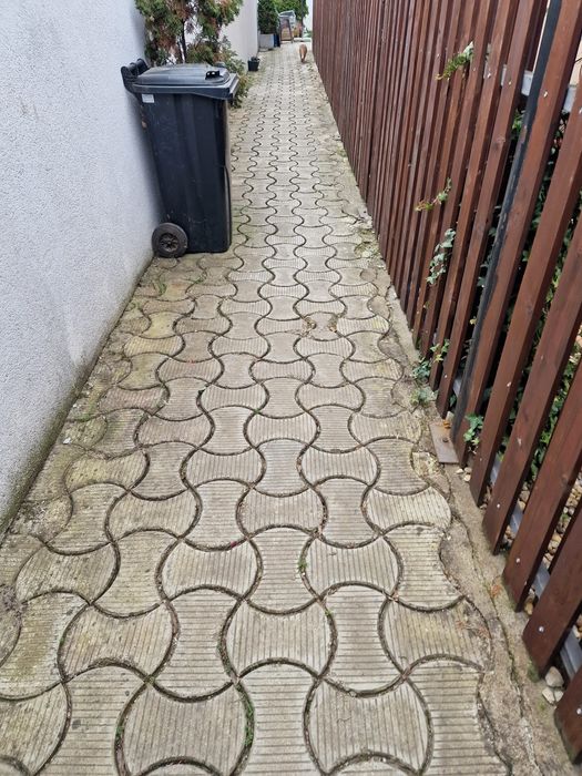 55 mp pavele second – preț foarte mic (ideal curte/alee)