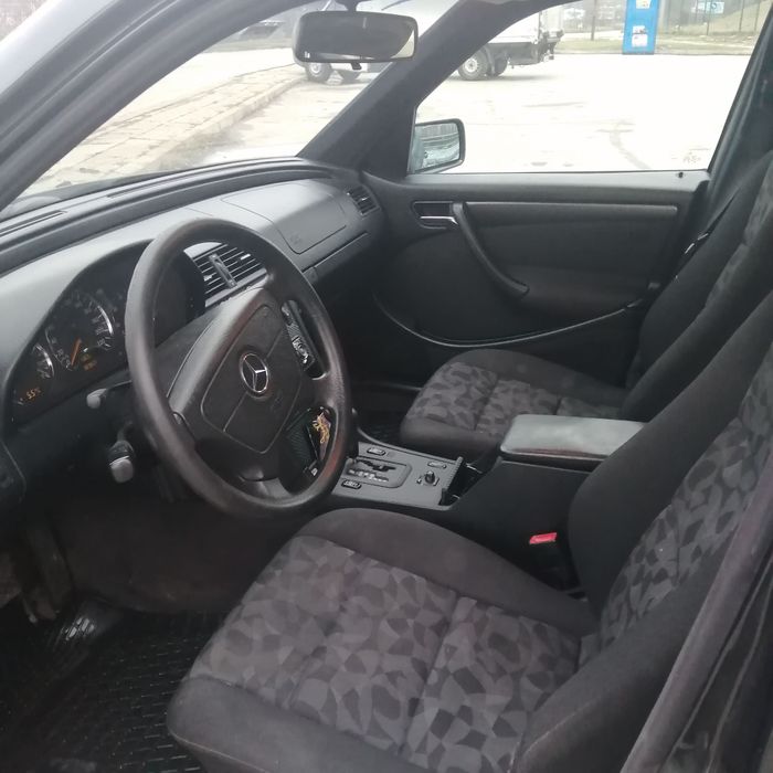 Мерцедес CDI 220