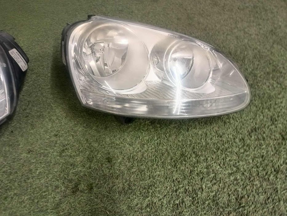 Faruri Volkswagen Golf 5