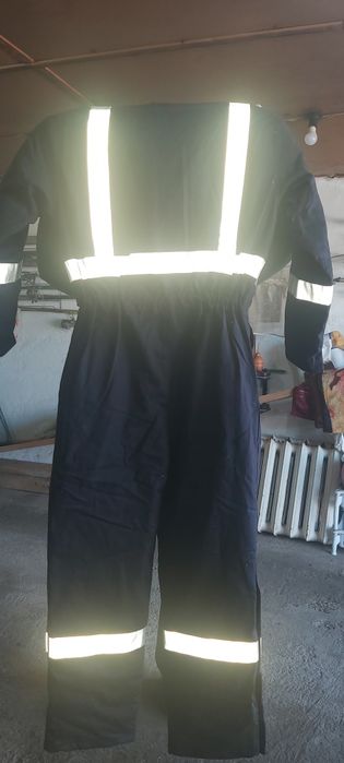 Продам комбинезон зимний