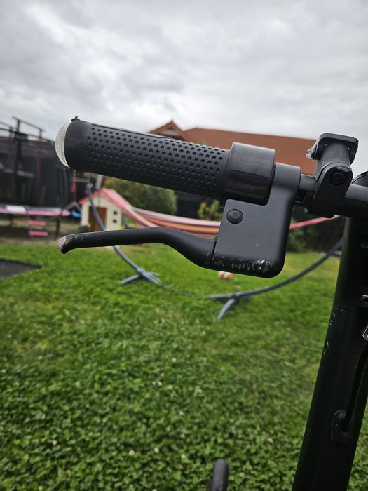 Vand trotineta electrica Aprilia